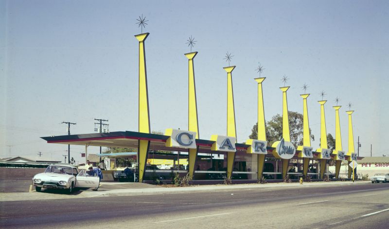 Car washes also found moderisum to be a very effective attention getter.